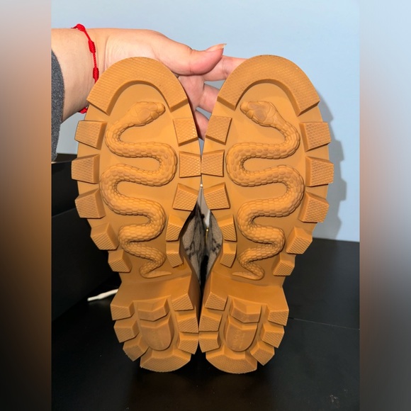 GUCCI WOOL GG ANKLE BOOTS - Picture 10 of 13